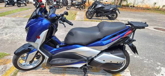 YAMAHA XMAX ABS YAMAHA XMAX ABS